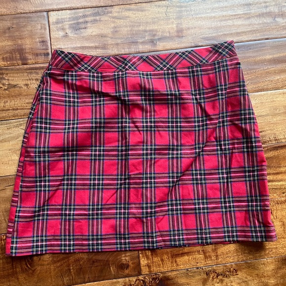 Plaid Red Women's Skirt - Picture 2 of 7
